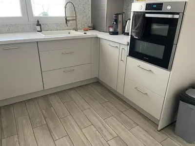 Cuisine ou kitchenette dans l'établissement Maison familiale