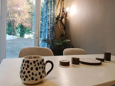 Plan de l'établissement Appartement Jungle Cosy - Bureau & Fibre - 10min du Futuroscope