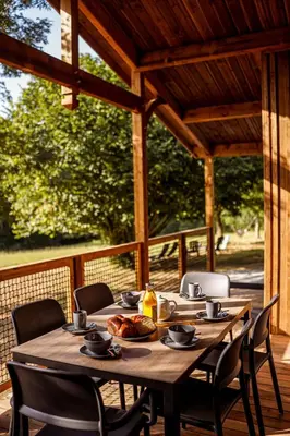 Plan de l'établissement Chalet confort, Proche Puy duFou, plan d'eau privé