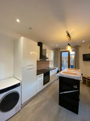 Cuisine ou kitchenette dans l'établissement Appartement calme à Saint Maixent l'Ecole