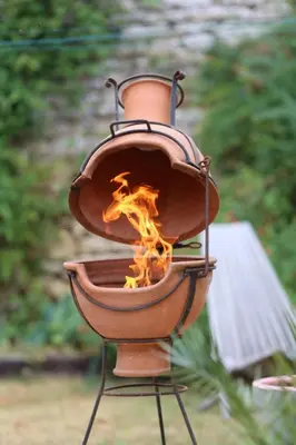 Barbecue disponible mis à disposition des clients de le B&B/chambre d'hôtes
