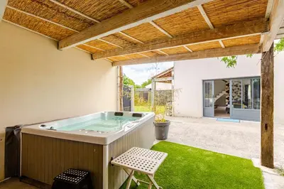 Plan de l'établissement L'Atelier du Clos avec Jacuzzi
