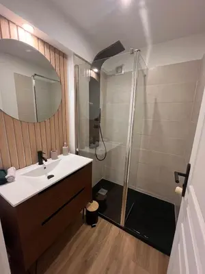 Salle de bains dans l'établissement Logement autonome pour 2 à 4 personnes