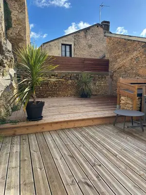 Balcon ou terrasse dans l'établissement Grand Gîte Vivonne 8 personnes, Terrasse, Confort, babyfoot