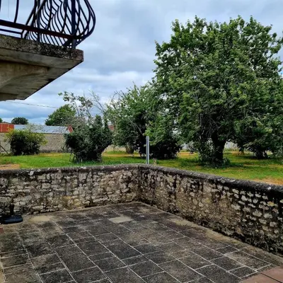 Jardin de l'établissement Gîte spacieux