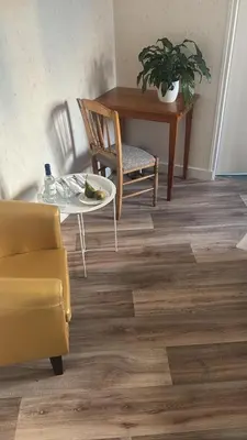 Coin salon dans l'établissement Hôtel et Restaurant Les2M