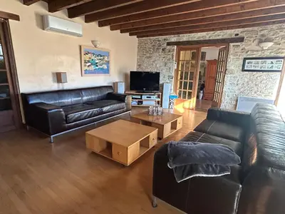 Télévision ou salle de divertissement dans l'établissement Maison de campagne