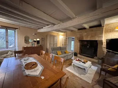 Télévision ou salle de divertissement dans l'établissement La chambre de la tour