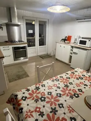 Cuisine ou kitchenette dans l'établissement À la clef des champs
