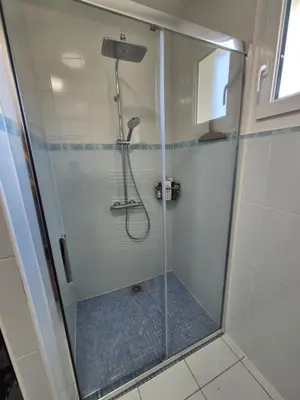 Salle de bains dans l'établissement Chez Carisa