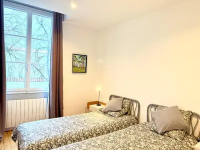 Un ou plusieurs lits dans un hébergement de l'établissement Sejour premium T3 hypercentre, terrasse, wifi Hotel style stay T3 city center terrace WiFi