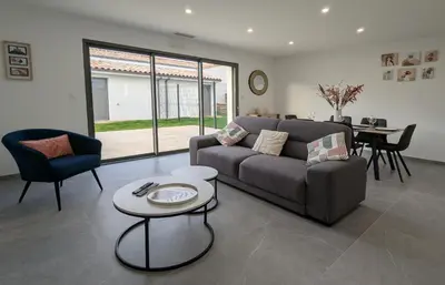 Coin salon dans l'établissement home family