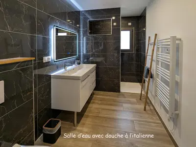 Salle de bains dans l'établissement home family