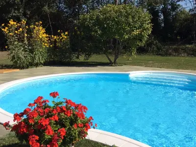 Piscine de l'établissement Le Clos du Plantis ou située à proximité