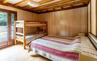 Un ou plusieurs lits dans un hébergement de l'établissement Pet Friendly Home In Lonnes