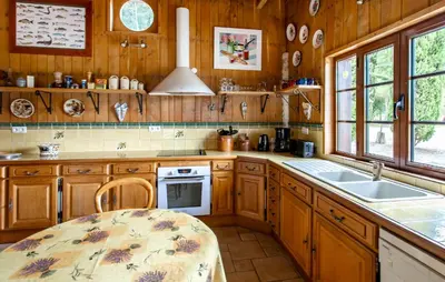 Cuisine ou kitchenette dans l'établissement Pet Friendly Home In Lonnes