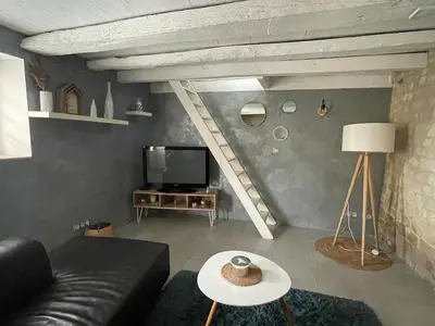 Télévision ou salle de divertissement dans l'établissement Maison à 16km du futuroscope