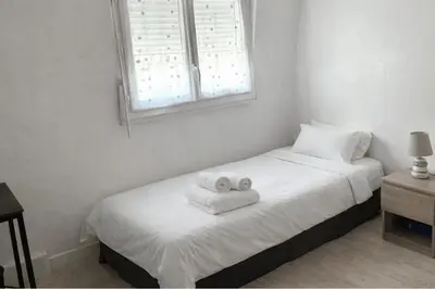 Un ou plusieurs lits dans un hébergement de l'établissement Maison idéalement située à La Rochelle