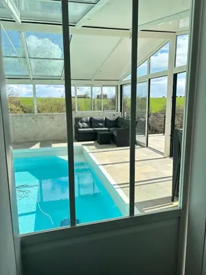 Piscine de l'établissement Maison pour réunion de famille Gîte des Tamaris ou située à proximité