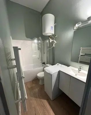 Salle de bains dans l'établissement Hyper Centre Appartement Wifi
