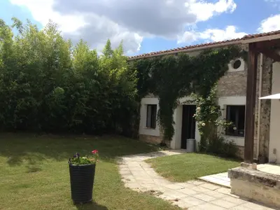 Jardin de l'établissement Le phœnix