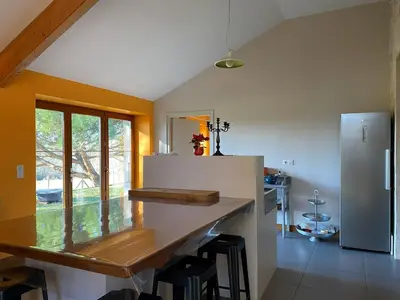 Cuisine ou kitchenette dans l'établissement Maison familiale