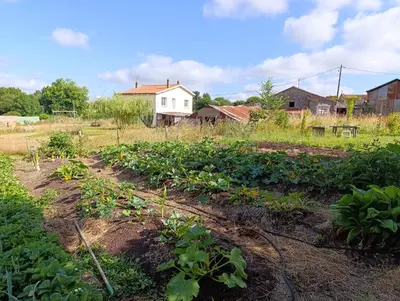 Jardin de l'établissement La Ferme du Papillon