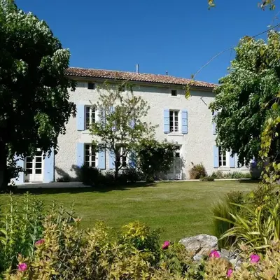 Belle Demeure Charentaise - Piscine chauffée