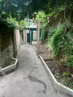 Jardin de l'établissement Cocon au Cœur de Ville avec Cour - Poitiers Centre