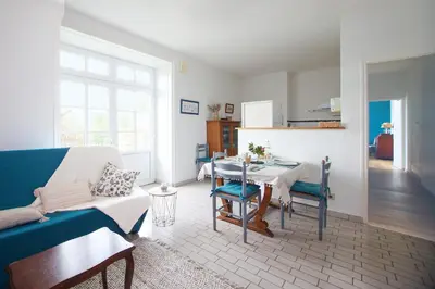 Cuisine ou kitchenette dans l'établissement Le Clos Vendéen - Piscine Privée