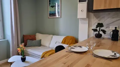Coin salon dans l'établissement Le Refuge Angérien