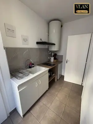 Cuisine ou kitchenette dans l'établissement Le Logis, Appartement moderne en centre ville