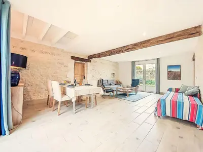 Coin salon dans l'établissement Holiday Home Ile d'Aix by Interhome