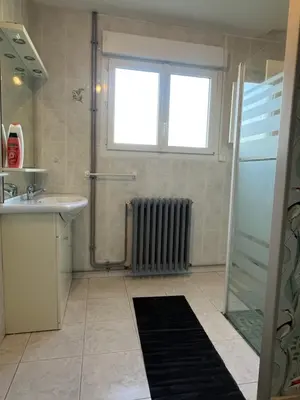 Salle de bains dans l'établissement Maison indépendante à la campagne