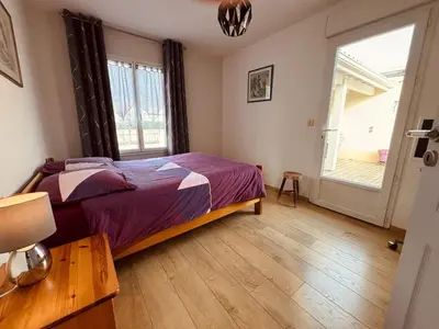 Un ou plusieurs lits dans un hébergement de l'établissement chambres d'hôtes au calme avec piscine