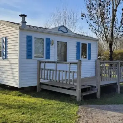 Mobil-home cosy avec terrasse à Puyravault - API-1-52-1341