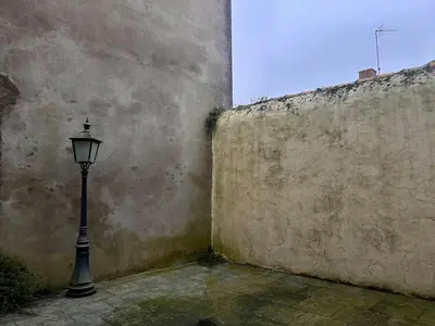 Plan de l'établissement Maison 3 chambres, deux salles d'eau, patio, Wifi en centre-ville de Parthenay