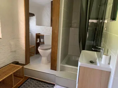 Salle de bains dans l'établissement Gîte d'étape en pleine nature