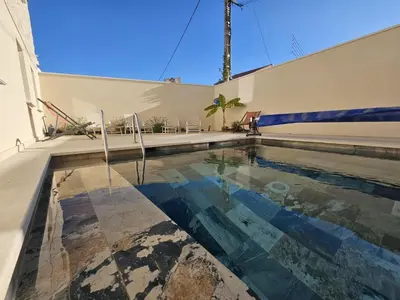 Piscine de l'établissement CASA ioio ou située à proximité