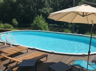 Piscine de l'établissement Les Glycines Gîtes - Les Petites Pierres gîte ou située à proximité