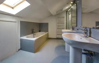 Salle de bains dans l'établissement Charmante Maison À La Campagne