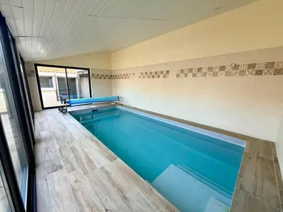 Piscine de l'établissement La Maison des Bains - Piscine intérieure privée ou située à proximité