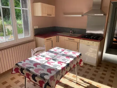 Cuisine ou kitchenette dans l'établissement Gîte centre coulon - Le Héron