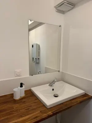 Salle de bains dans l'établissement Logement 11 parking gratuit