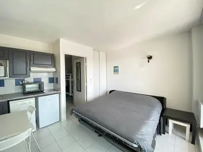 Cuisine ou kitchenette dans l'établissement Paisible cocon proche plage - piscine - parking