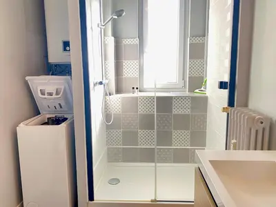 Salle de bains dans l'établissement Le Grand Alphonse - Superbe T4 - 6 pers
