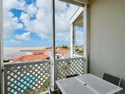 Balcon ou terrasse dans l'établissement Appartement vue mer - 4 pers. - FR-1-709-101