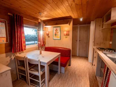 Plan de l'établissement Roulotte confortable avec terrasse pour 4 personnes - API-1-52-1491
