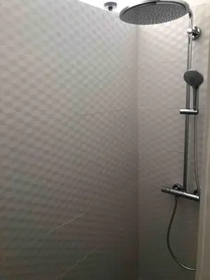 Salle de bains dans l'établissement Le logis de Niort appart hôtel bis