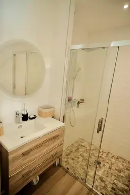 Salle de bains dans l'établissement Villa Bella